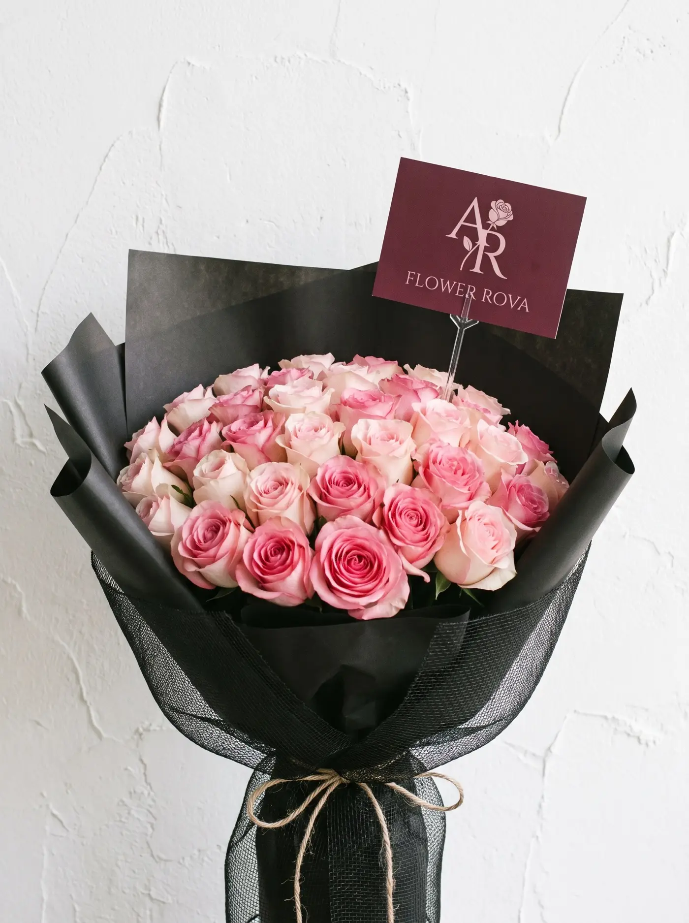 The Statement — Forty pink roses, graded